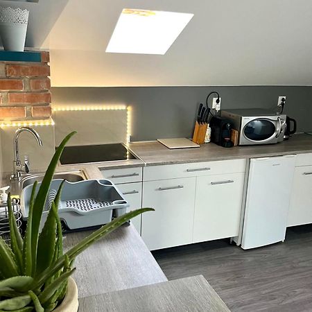 Chill Apartman Budakalász Buitenkant foto